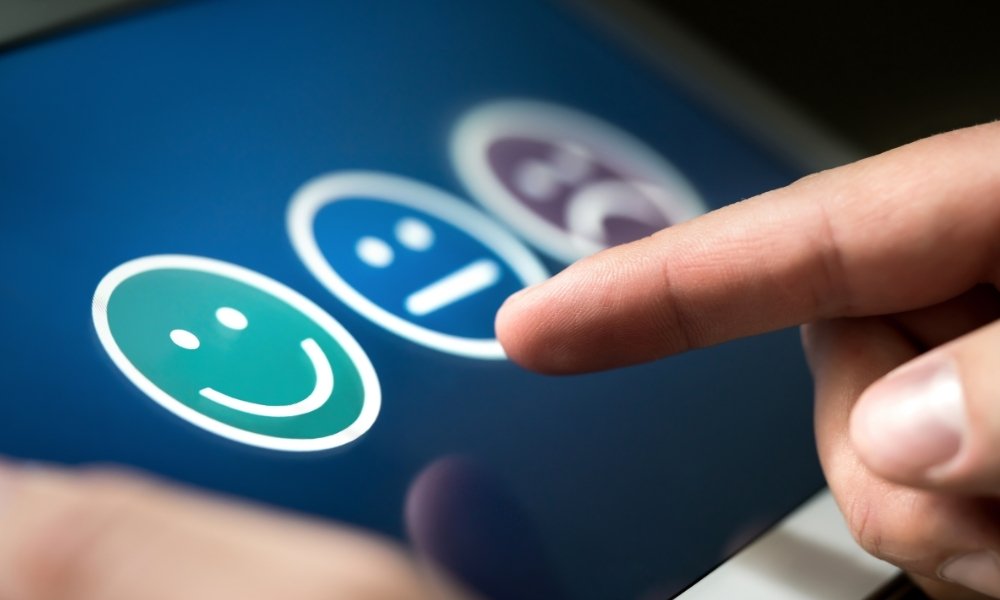 theo-doi-chat-luong-san-pham-va-phan-hoi-khach-hang